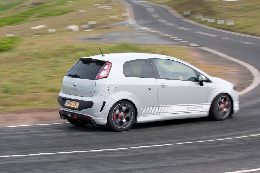 Abarth Punto Evo (199) 2010 года  (UK) (фото 14 из 45)